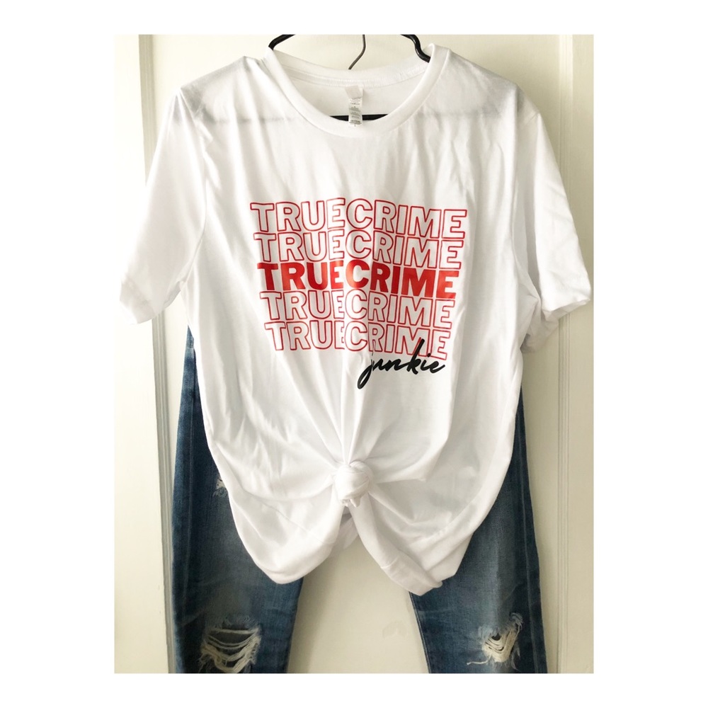 NEW TRUE CRIME JUNKIE Graphic Tee Large